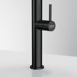 Bateria Franke Pescara J pull-out spray czarna stal szlachetna 115.0741.695